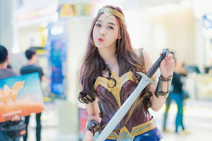 My nhan chuyen gioig noi tieng khi hoa than thanh Wonder Woman-Hinh-3