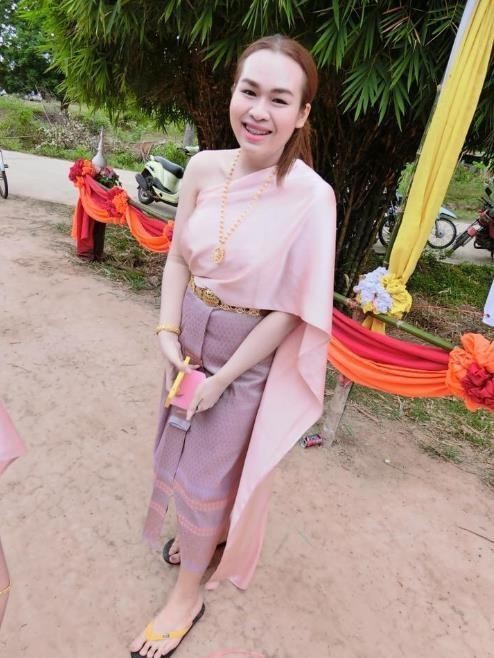 Co nang chuyen gioi ba vong nhu mot bat ngo lot xac-Hinh-4