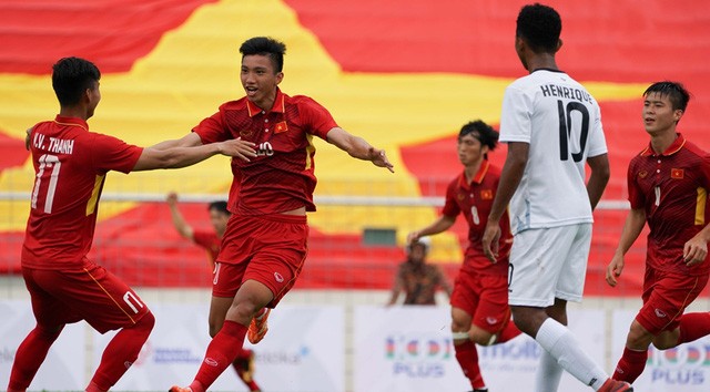 Thang tran dau SEA Games 29, U22 Viet Nam duoc &quot;dua len may&quot;