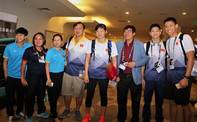 Chu nha SEA Games 29 choi kho &quot;tieu tien ca&quot; Anh Vien-Hinh-9