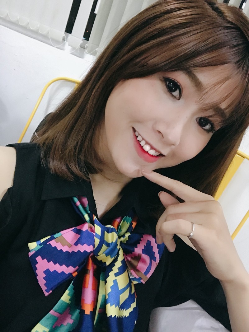 9X Quang Nam va duong tro thanh hot girl trieu like cung FAPTV-Hinh-4