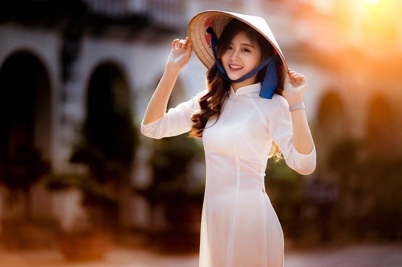 Nu sinh DH Ngoai thuong dep diu dang trong ta ao dai-Hinh-8