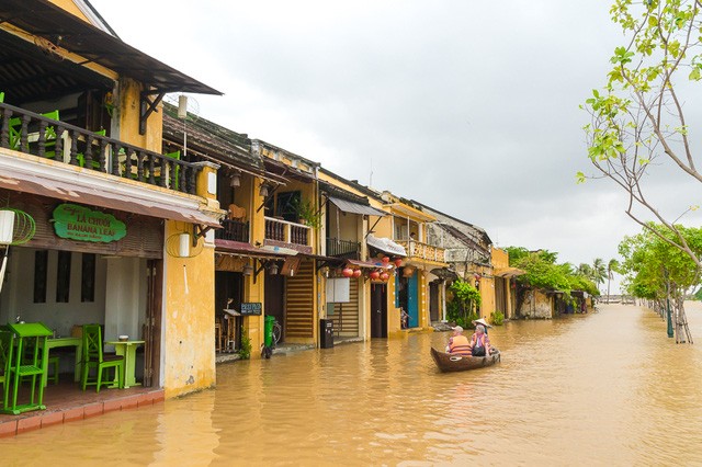 Phuot thu kho quen trai nghiem cheo thuyen dao pho Hoi An-Hinh-3