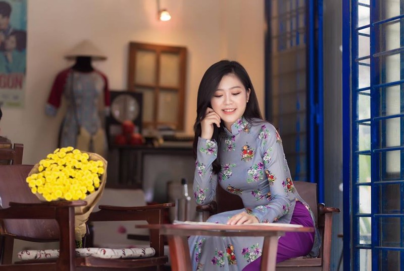 Ro mot mac ao dai sang chanh giong &quot;Co ba Sai Gon&quot;-Hinh-5