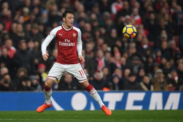 Chuyen nhuong bong da moi nhat: Ozil gat dau voi Barca-Hinh-5