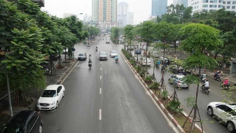 Nhung khoanh khac hiem co tren duong pho Ha Noi dip nghi le 30/4-Hinh-7