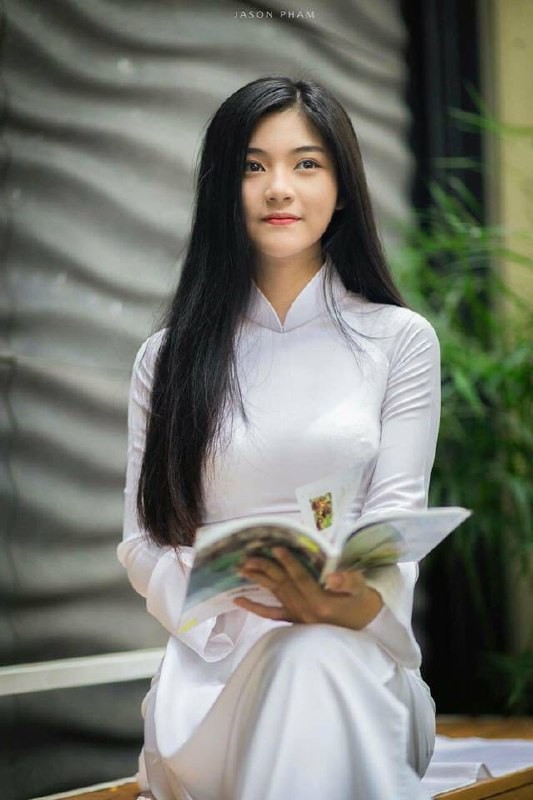 Mua chia tay, nu sinh dien ao dai trang la “auto” xinh-Hinh-3