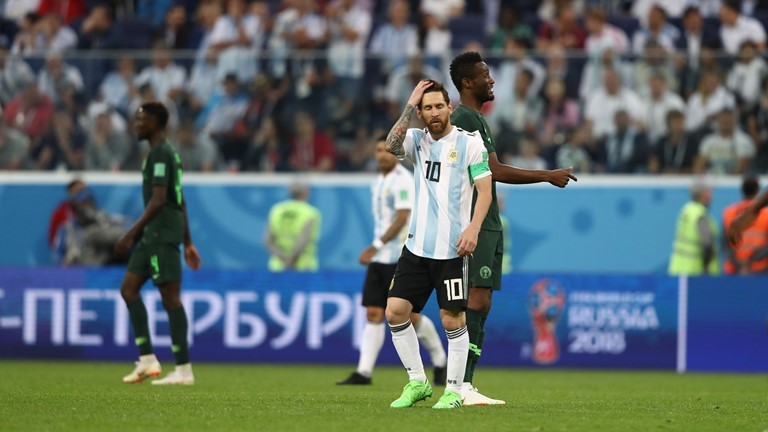 Messi loai Nigeria, giup Argentina lach qua cua hep-Hinh-2