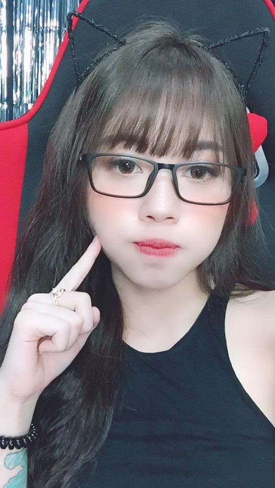 Nu streamer Lai Lai bi tung anh nong tren MXH la ai?-Hinh-6