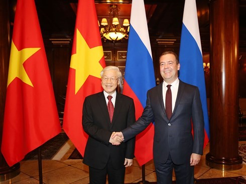 Tong Bi thu Nguyen Phu Trong hoi kien voi Thu tuong LB Nga Dmitry Medvedev