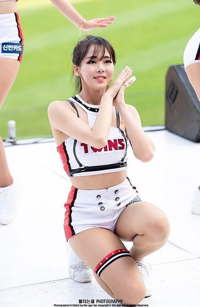 Co nang cheerleader Han Quoc so huu combo dang mo uoc-Hinh-5