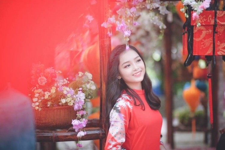 Nu sinh DH Mo gay sot MXH voi bo anh khoe ao dai trung thu-Hinh-4