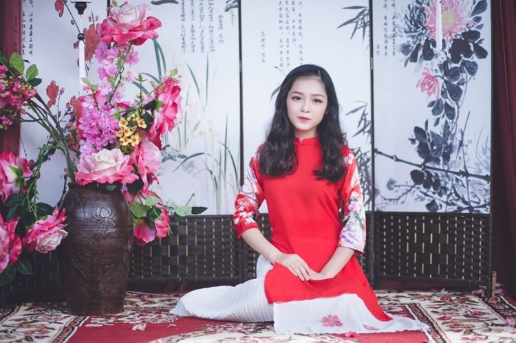 Nu sinh DH Mo gay sot MXH voi bo anh khoe ao dai trung thu-Hinh-8