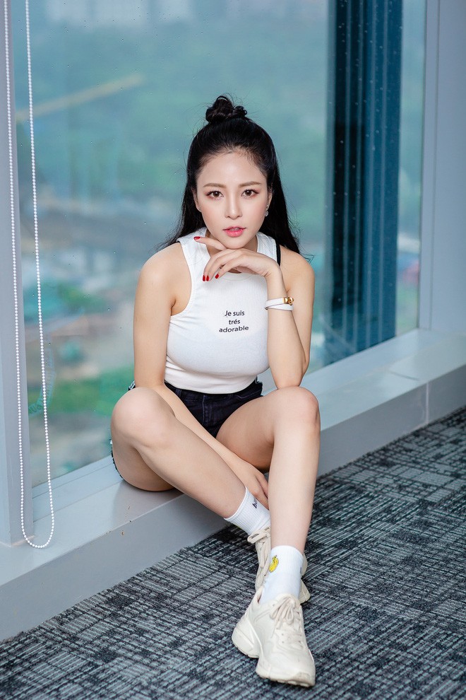 Tai xuat sau scandal lo vong 3, hot girl Tram Anh tiet lo gay soc-Hinh-5