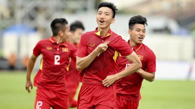 Doan Van Hau lieu co qua tai truoc them AFF Cup 2018?-Hinh-4