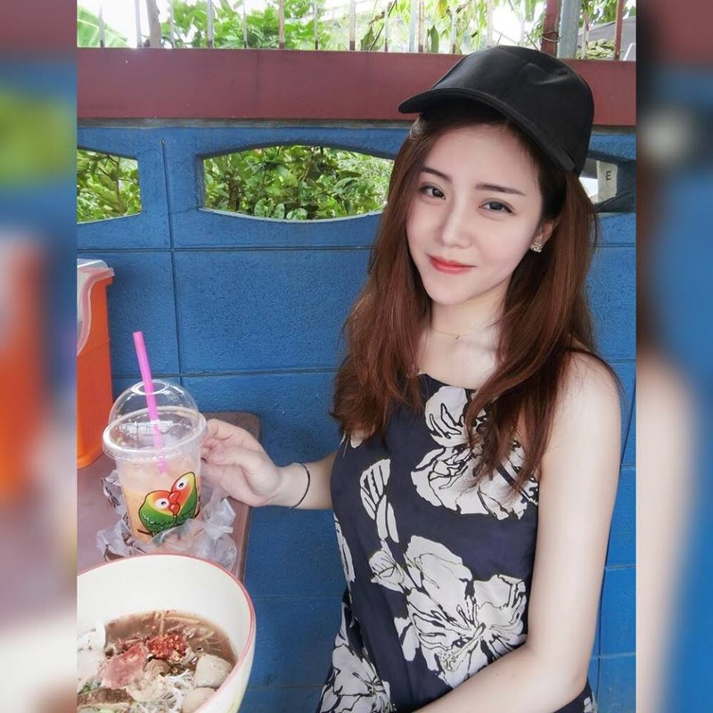 Hot girl Ong Thoai Lien gay sot vi dep “bat chap” du da tuoi 30-Hinh-2