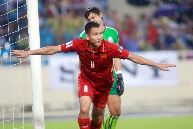 Doi hinh sieu tan cong cua DT Viet Nam tai mo man AFF Cup 2018-Hinh-11