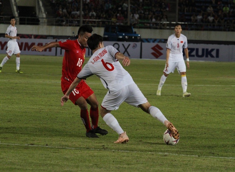 Cong Phuong giup doi tuyen Viet Nam mo man AFF Cup 2018 tung bung-Hinh-11