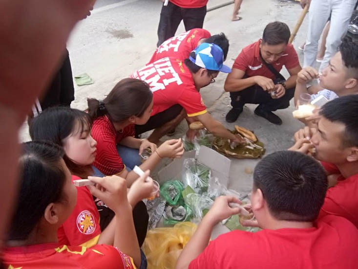 CDV Viet Nam gap bien khi di co vu AFF Cup 2018 tai Lao-Hinh-12