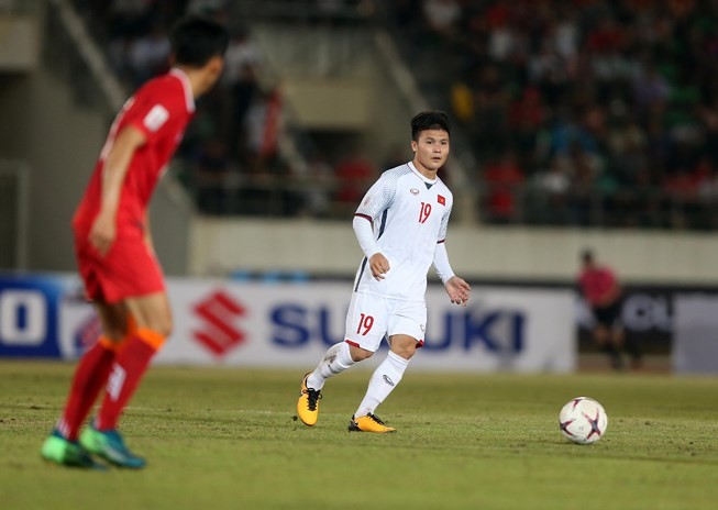 Bao chau A het loi khen Quang Hai, Cong Phuong tai AFF Cup 2018-Hinh-2
