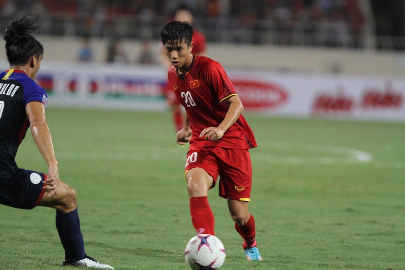 Quang Hai, Cong Phuong lap cong, Viet Nam hien ngang tien vao chung ket AFF Cup-Hinh-4