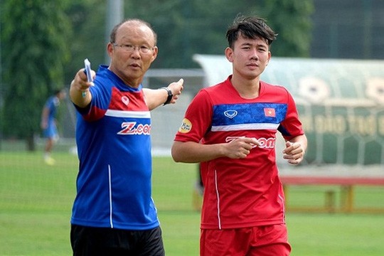 HLV truong doi tuyen Viet Nam bo sung cau thu chuan bi cho Asian Cup 2019