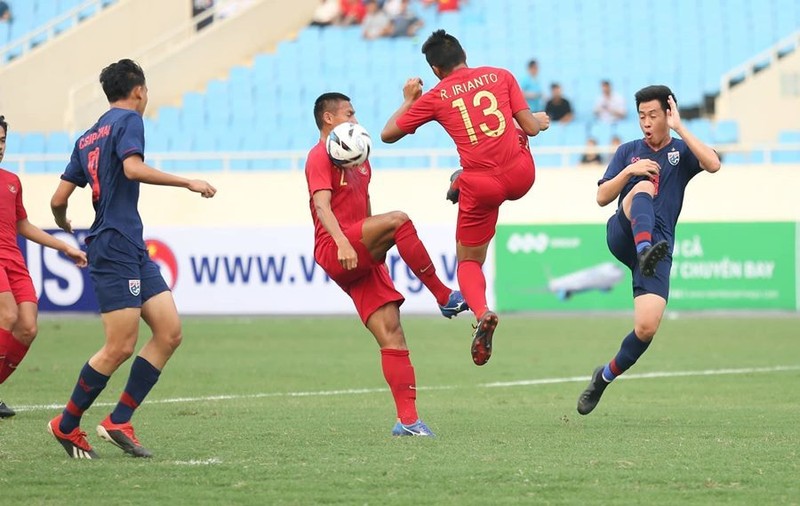U23 Viet Nam - U23 Indonesia: Tan cong tong luc quyet gianh 3 diem-Hinh-2