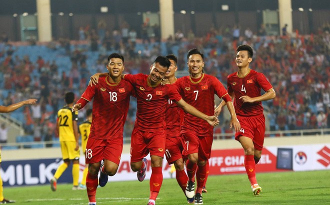U23 Viet Nam - U23 Indonesia: Tan cong tong luc quyet gianh 3 diem