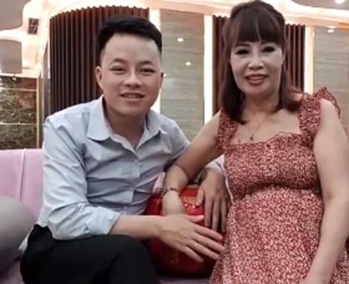 Thuc hu vu co dau 62 tuoi co bau voi chong tre 26 tuoi?-Hinh-6