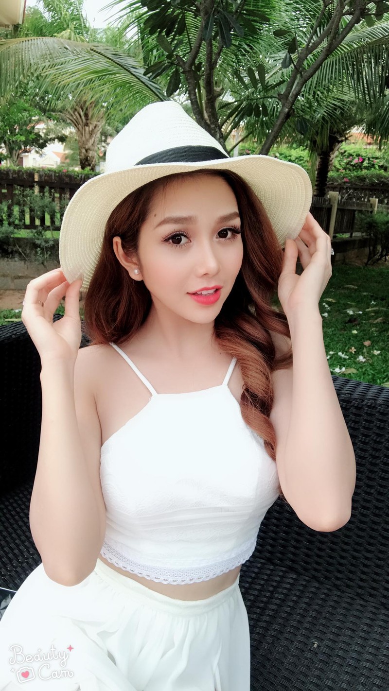Quen Trang Phi di, nhom Mi Go con co hot girl vo cung nong bong-Hinh-3