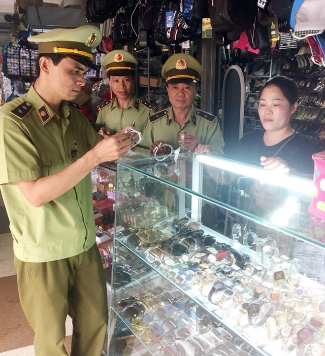Quang Ninh: Tich thu ca nghin dong ho gia, phat 341 trieu dong