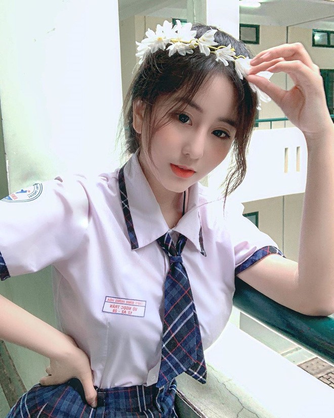 Nu sinh hot nhat Sai Gon khoe la HSG Van nhung chi duoc 6.5 diem TN?-Hinh-4