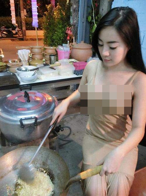 Hot girl Thai ban chuoi chien an mac 