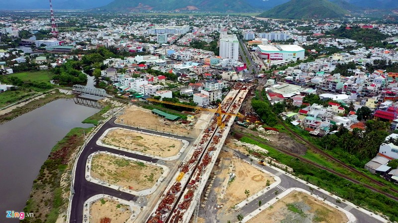 Du an BT 1.300 ty doi dat vang o san bay Nha Trang dang 