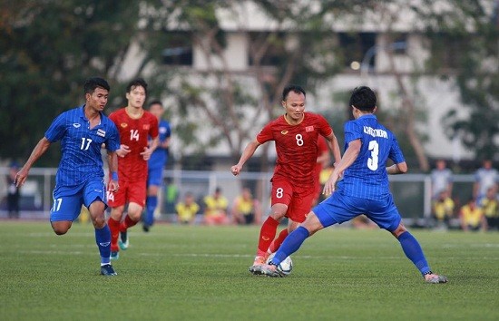 U22 Viet Nam tien Thai Lan len may bay roi SEA Game 30 ngay vong bang