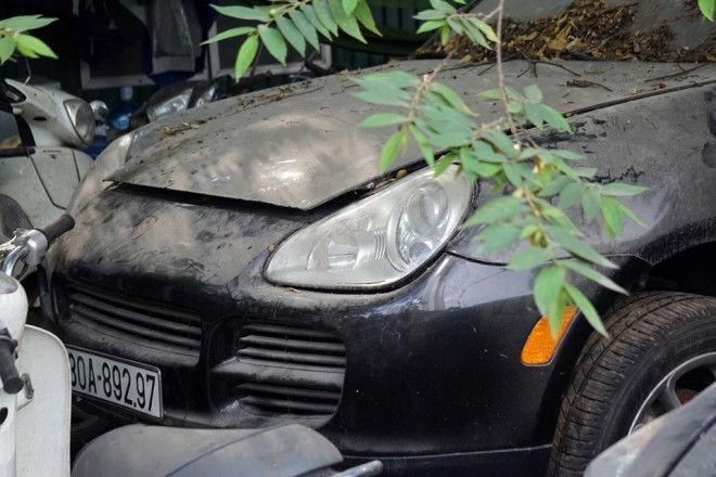 Porsche, Lexus... tien ty phu bui, 'bo xo' trong bai giu xe o Ha Noi-Hinh-9