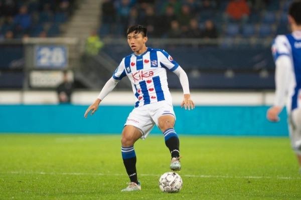 Bo roi Van Hau, SC Heerenveen lieu co bi Ha Noi FC phat?