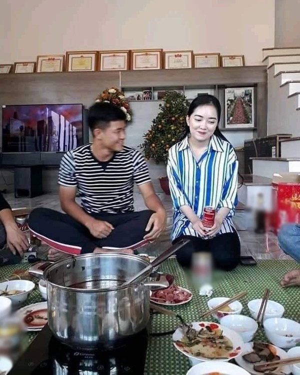 Ra duong ao quan tung troi, soi luc o nha dan WAGs Viet moi nga ngua-Hinh-6