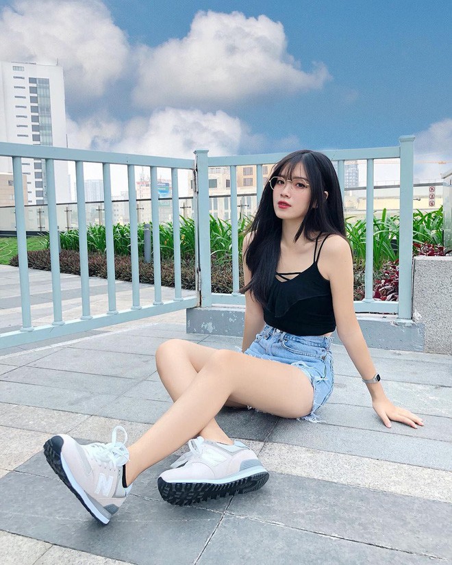 Soi dan hot girl Viet vo danh khien bao Trung 