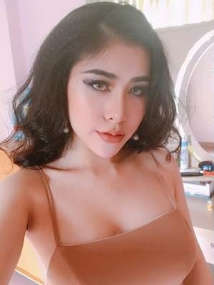 Sau khi noi tieng, dan nu giao vien hot nhat MXH gio ra sao?-Hinh-11