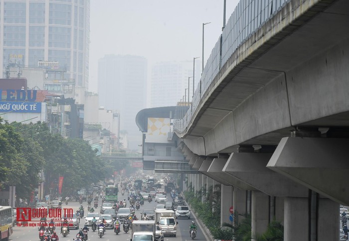 Ha Noi: Khong khi o nhiem nghiem trong, bui min trang xoa giua mua he