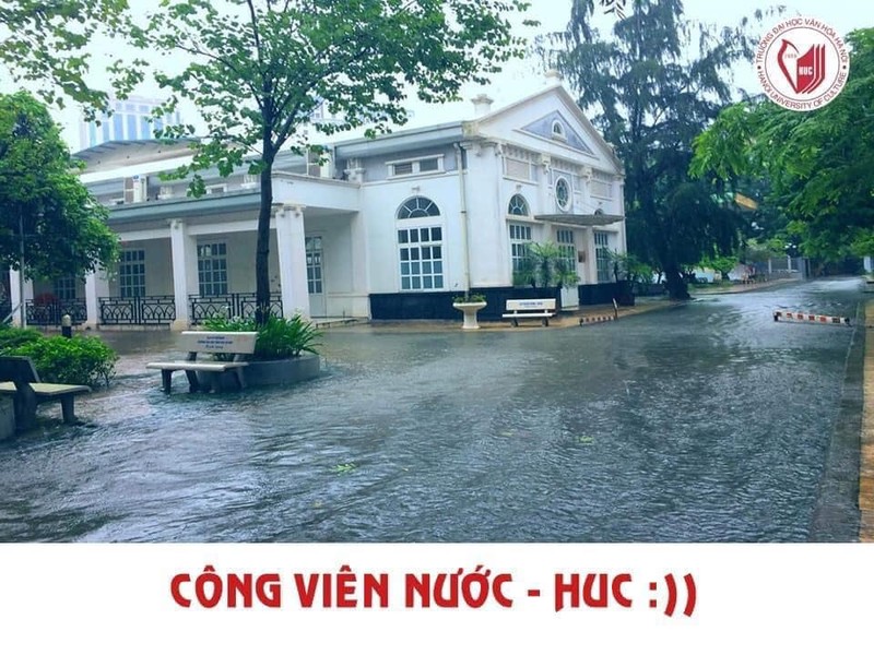 Ha Noi ngap nuoc, san cac truong dai hoc lon bong bi che anh-Hinh-10