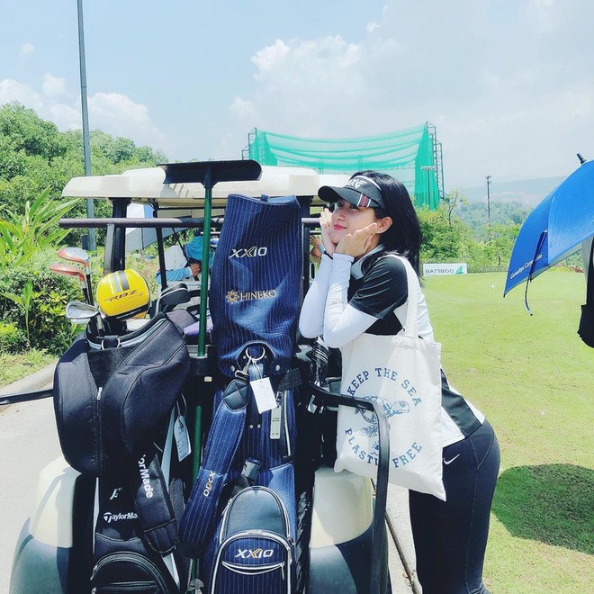 Khoe do hieu xua roi, hot girl Viet sang chanh phai di choi golf-Hinh-2