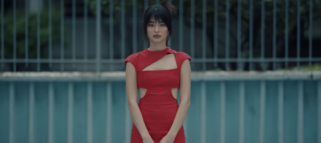 Hot girl lai Viet - Phap  lo than thai ngut troi trong MV moi-Hinh-3