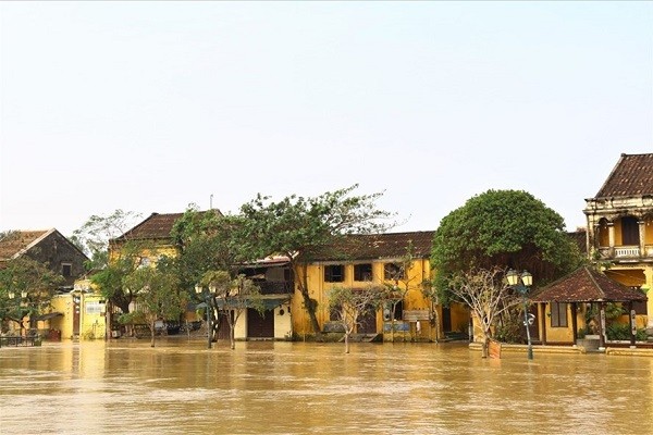 Hoi An lai ngap sau khi cac thuy dien xa lu