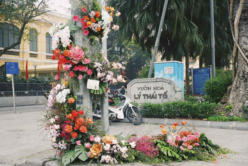 Hang loat cot den Ha Noi no hoa chao mung Quoc te Phu nu-Hinh-8