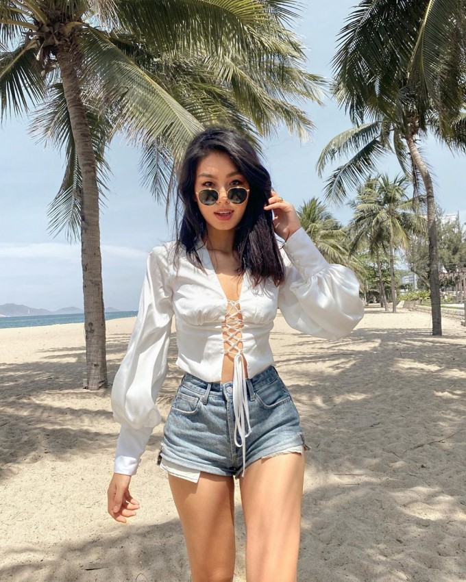 Gia nhap duong dua bikini, rich kid Thao Nhi Le lo body 