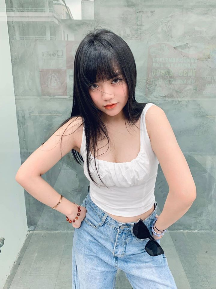 Lo anh thoi da den mat can, hot girl TikTok khien netizen chu y-Hinh-8