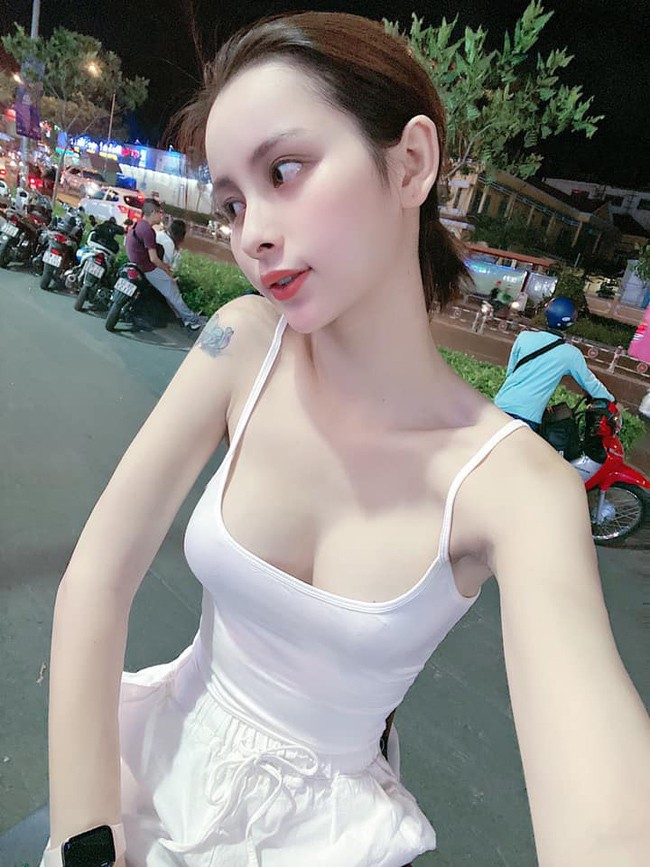 Hot girl chuyen gioi lo clip thoi 