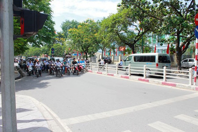 Ha Noi nang nong dinh diem, netizen khoi lai 